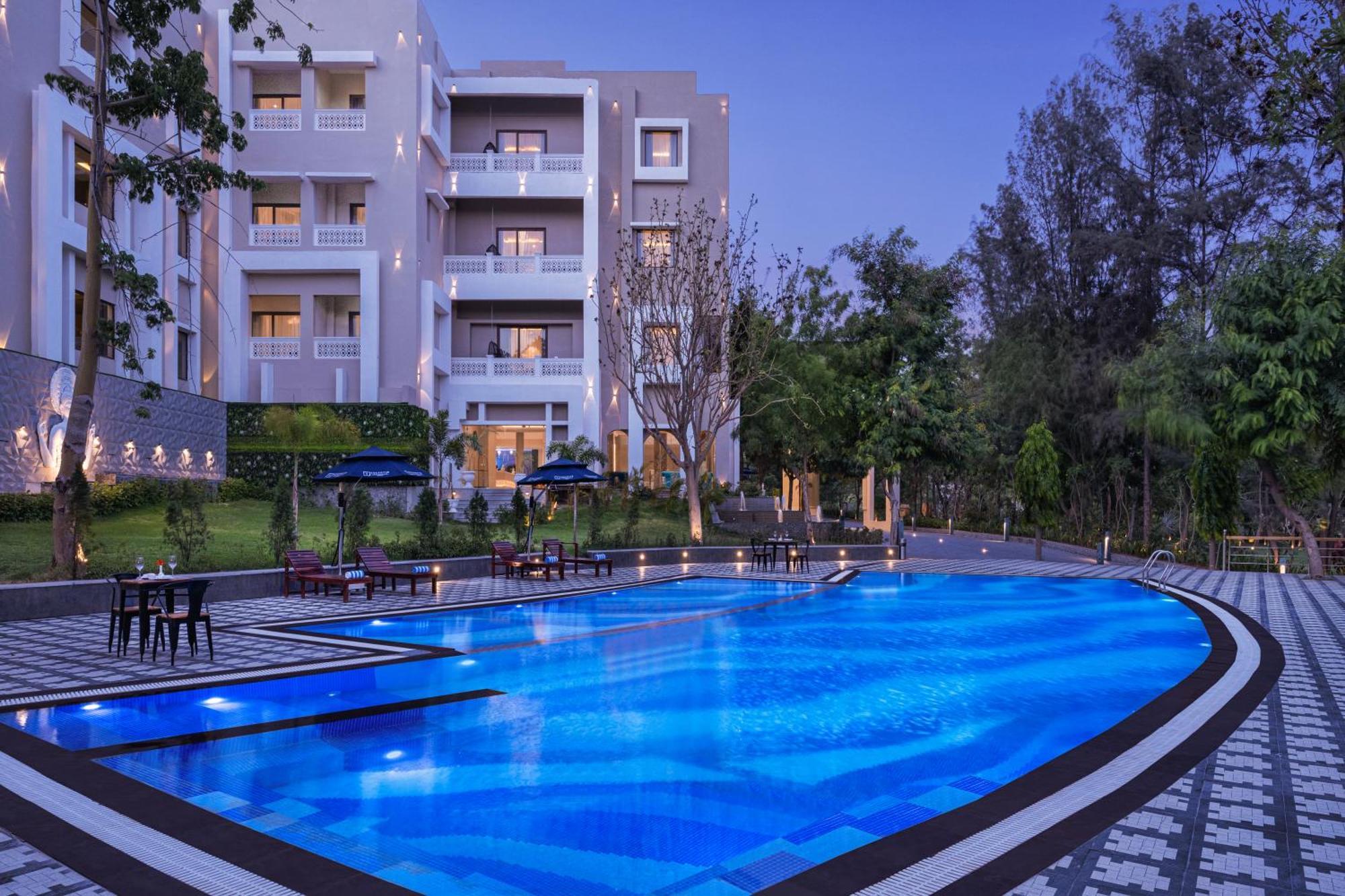 Essentia Luxury Resort & Spa Udajpur Zewnętrze zdjęcie